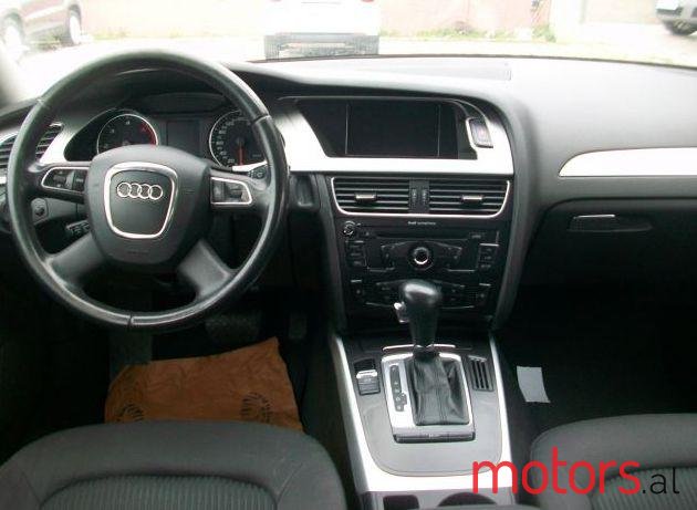 2011' Audi A4 photo #1