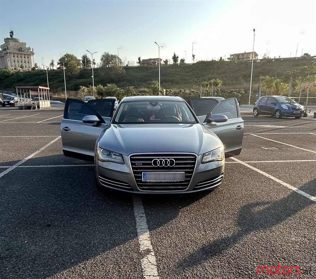 2011' Audi A8 photo #5