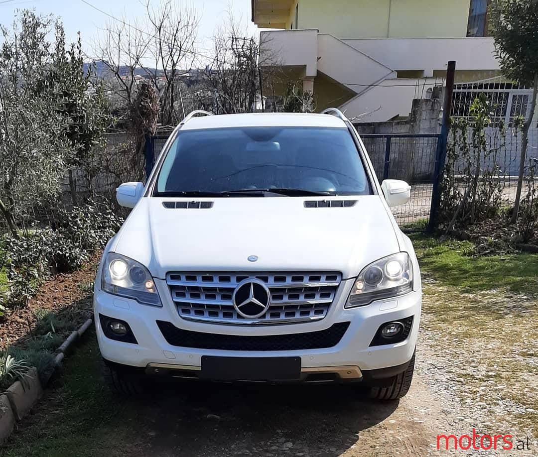 2010' Mercedes-Benz ML 350 photo #1