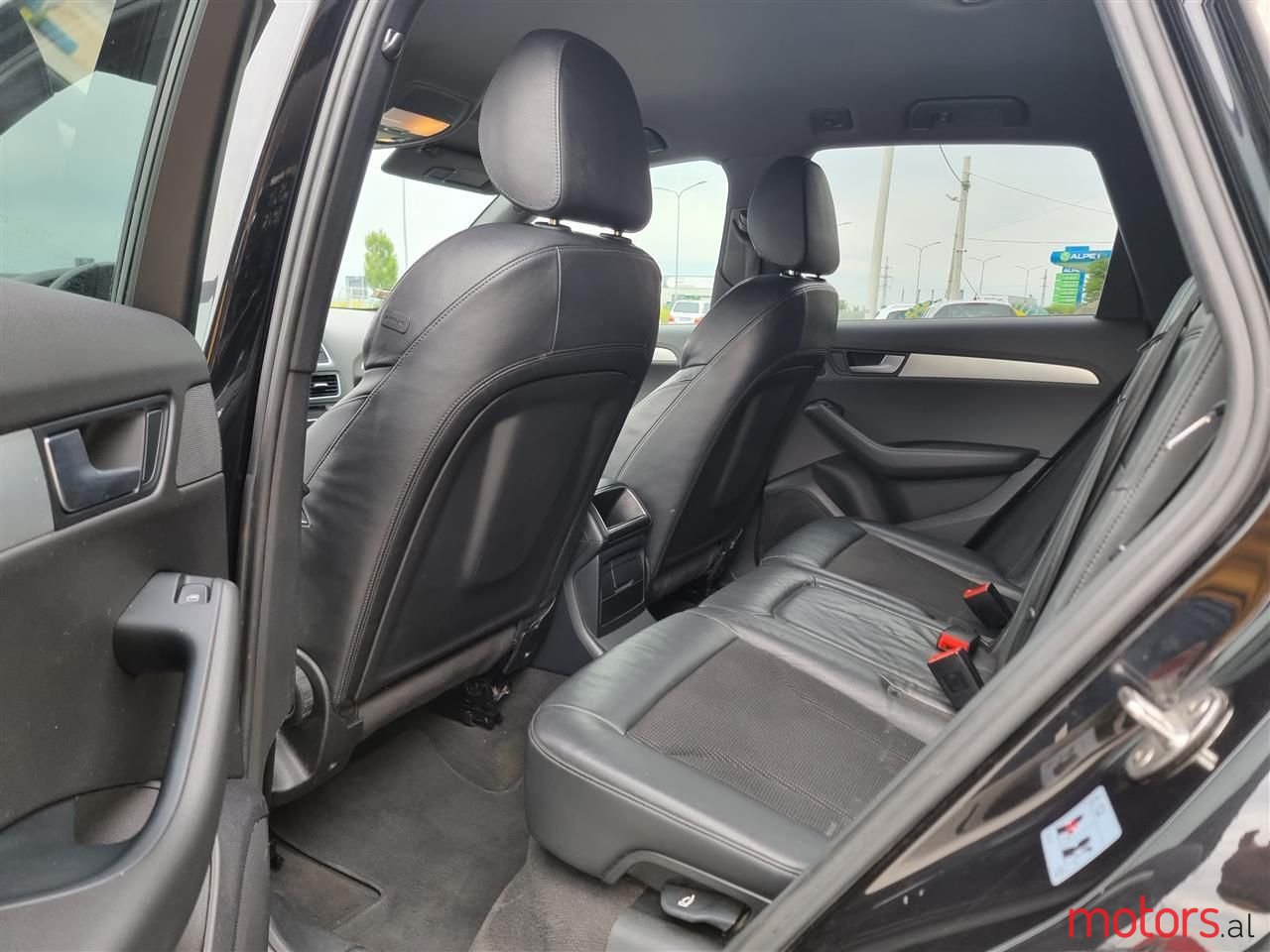 2011' Audi Q5 photo #4