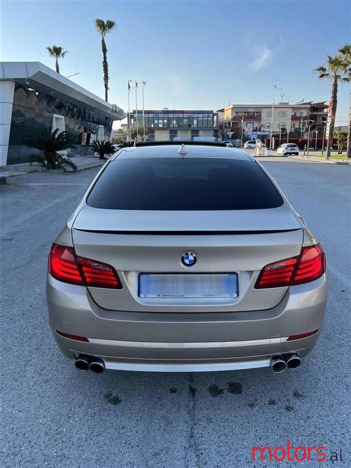 2012' BMW 528 photo #6