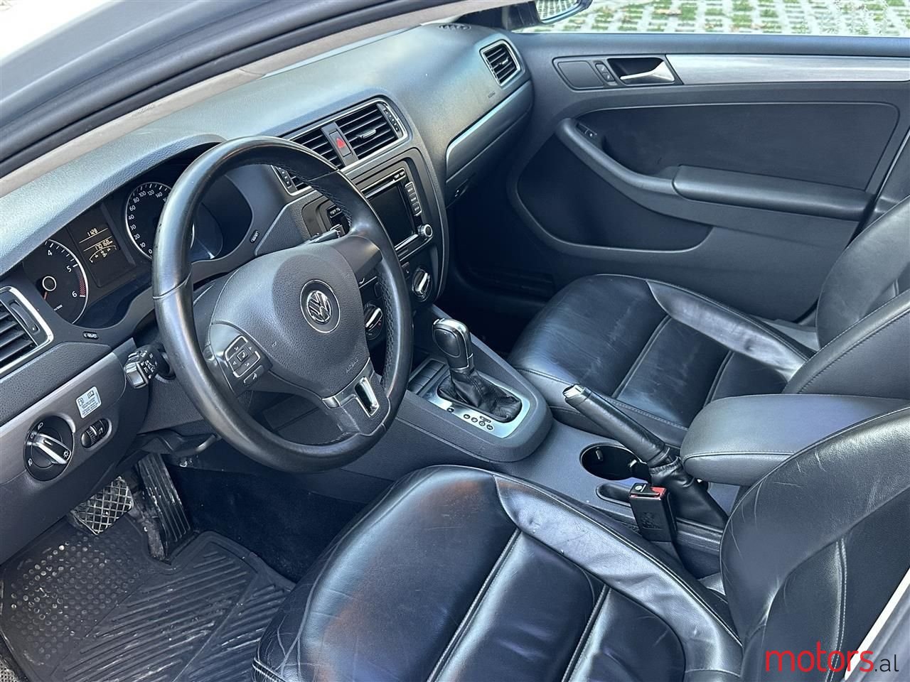 2013' Volkswagen Jetta photo #2