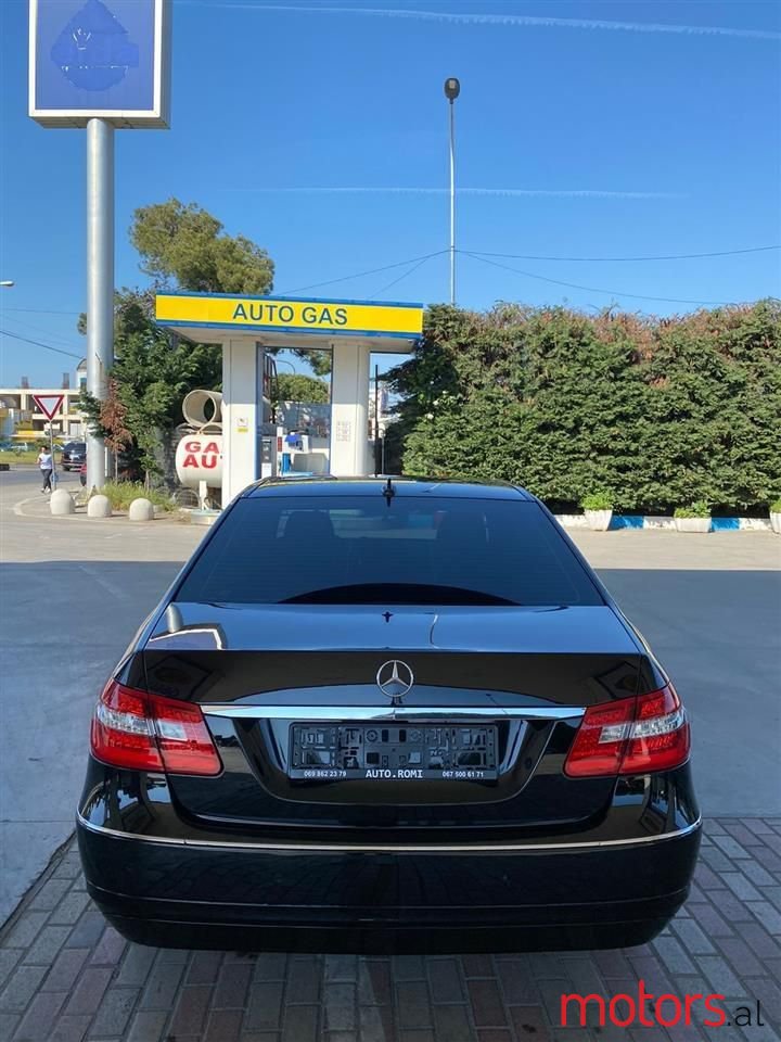 2009' Mercedes-Benz E 220 photo #6
