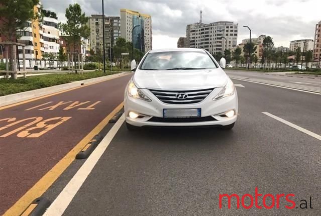 2015' Hyundai Sonata photo #4