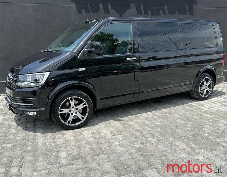 2009' Volkswagen T5 Caravelle photo #2