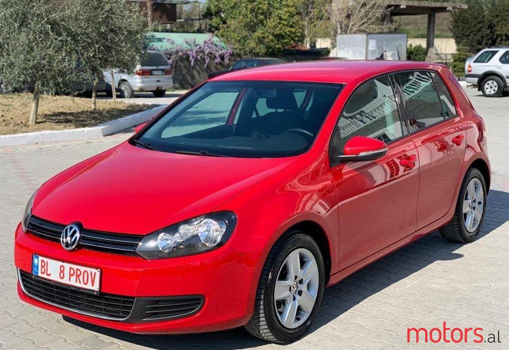 2010' Volkswagen Golf photo #1