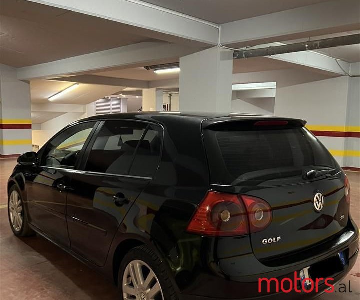 2005' Volkswagen Golf photo #4