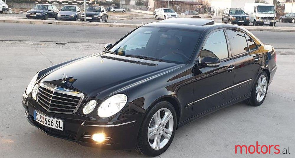 2008' Mercedes-Benz E 320 photo #1