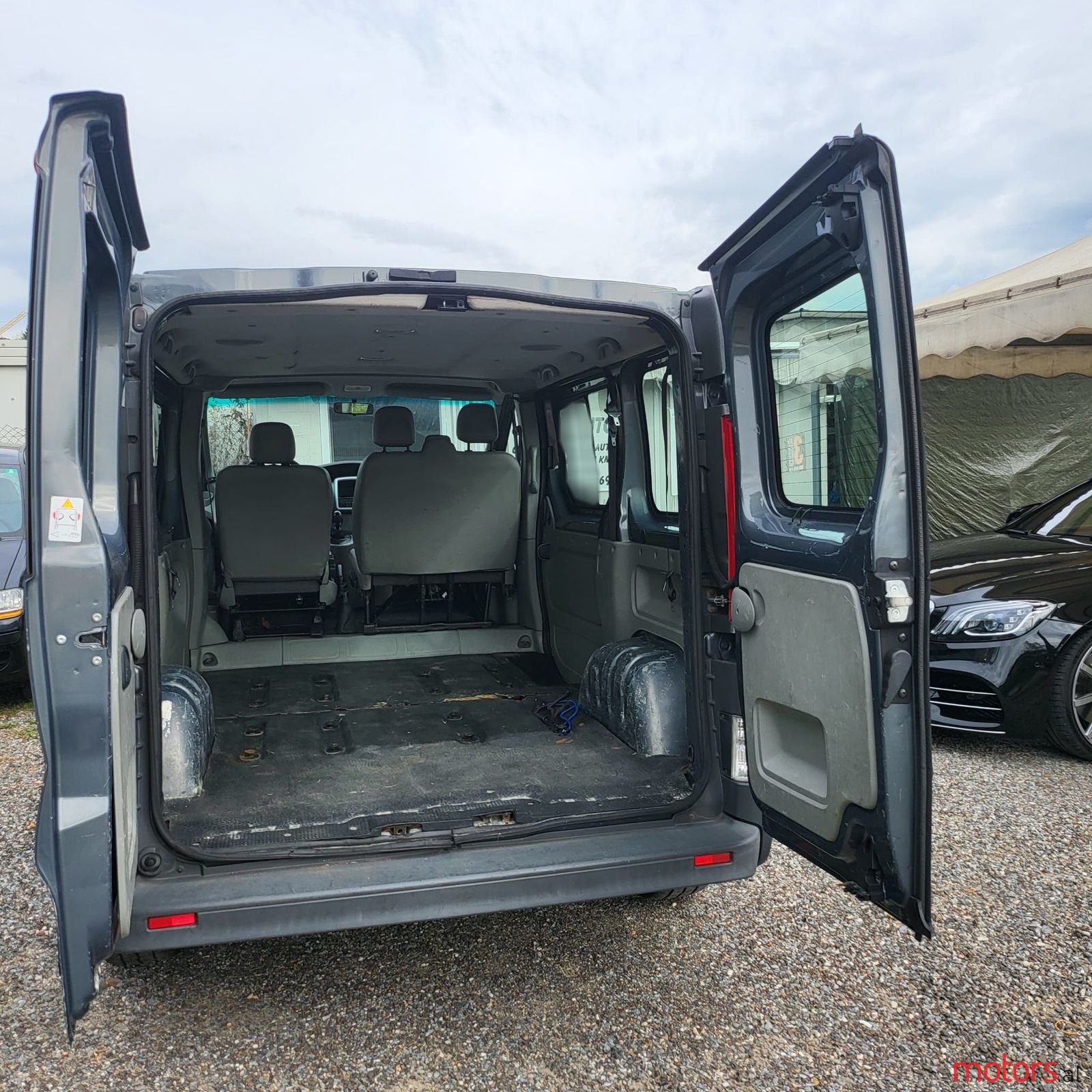 2012' Renault Trafic photo #4