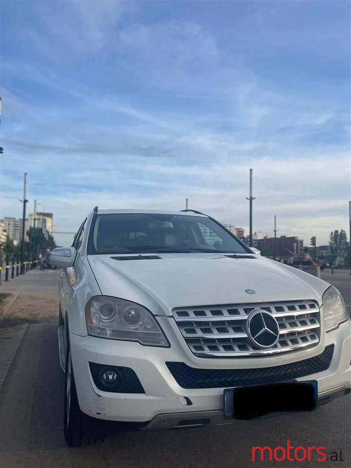 2010' Mercedes-Benz ML 320 photo #4