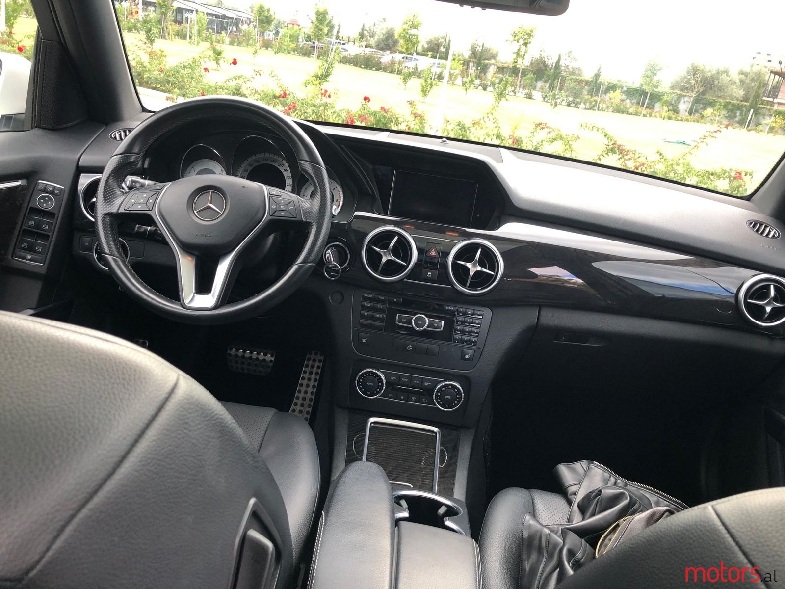 2015' Mercedes-Benz GLK 250 photo #4