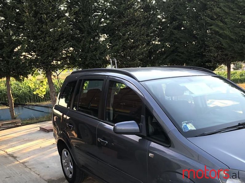 2007' Opel Zafira photo #1