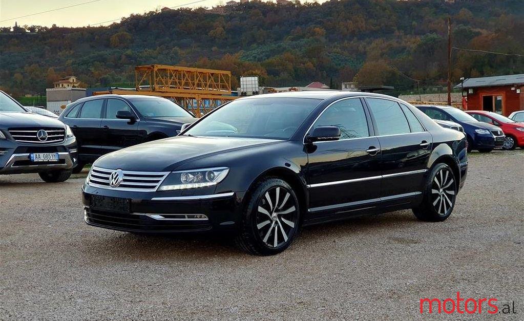 2011' Volkswagen Phaeton photo #1