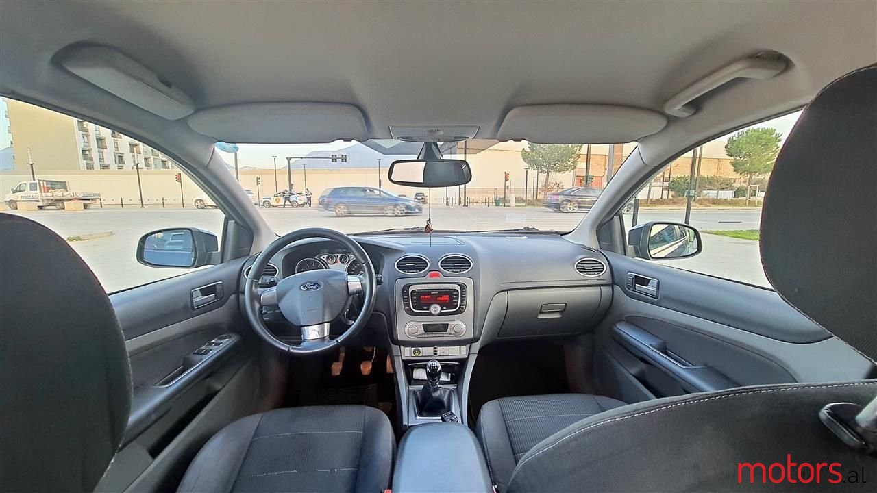 2008' Ford Focus photo #2