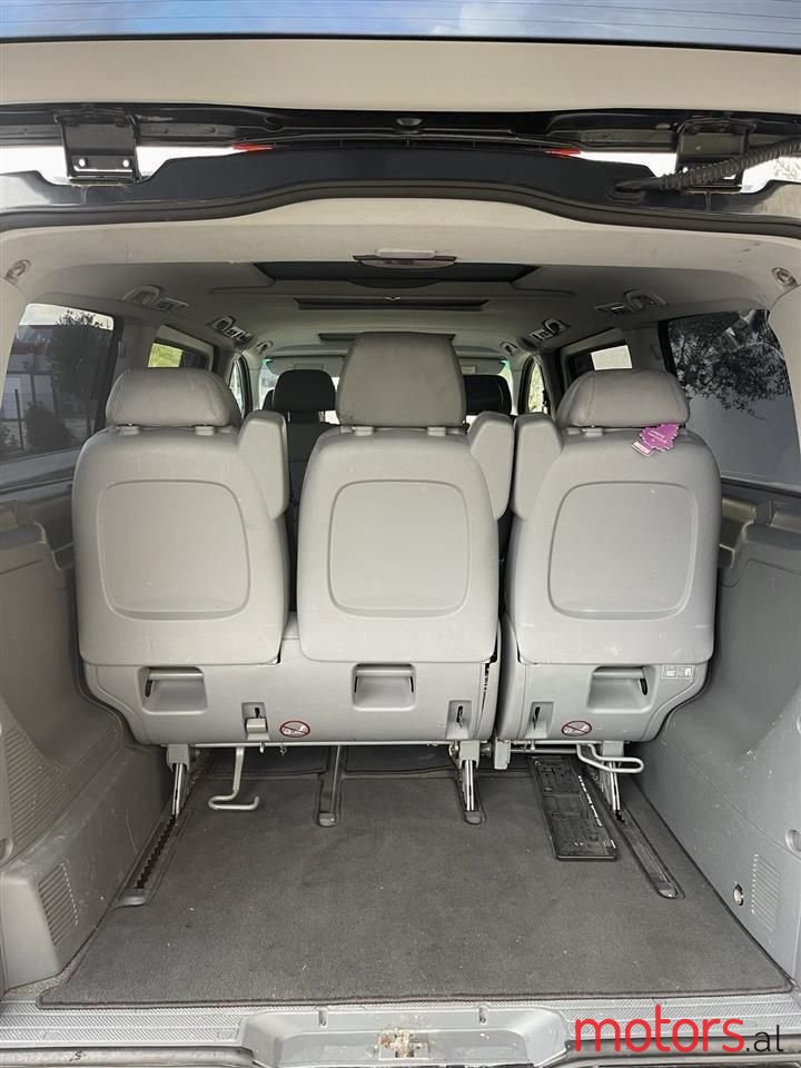 2008' Mercedes-Benz Viano photo #3