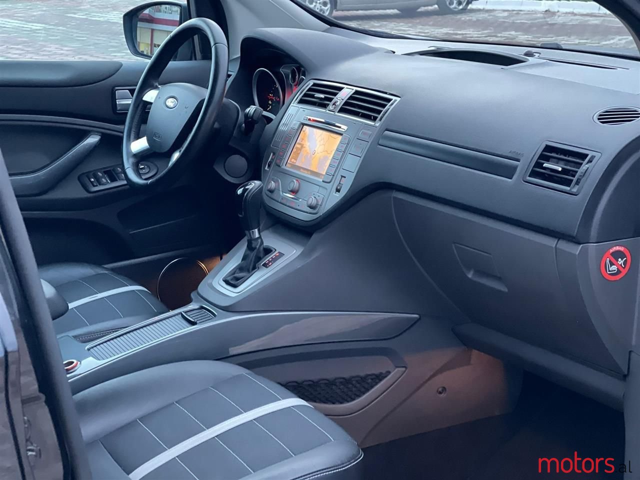 2010' Ford Kuga photo #5