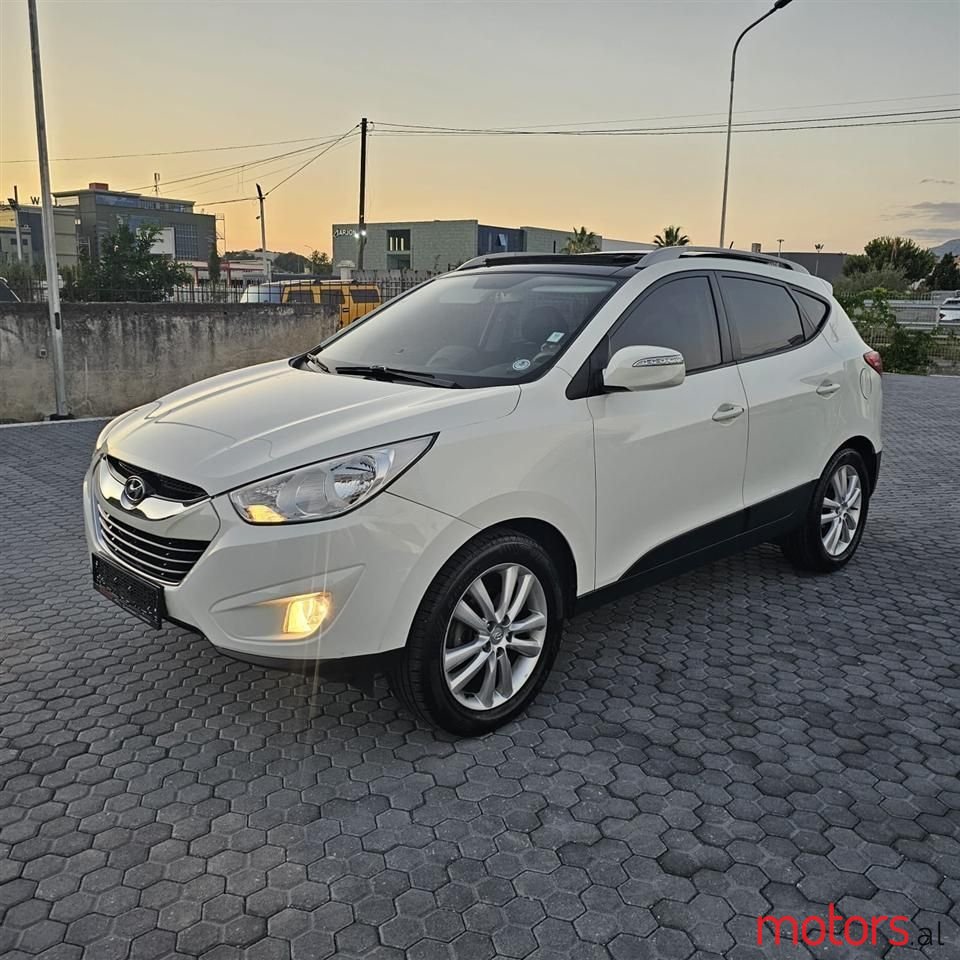 2010' Hyundai Tucson photo #1