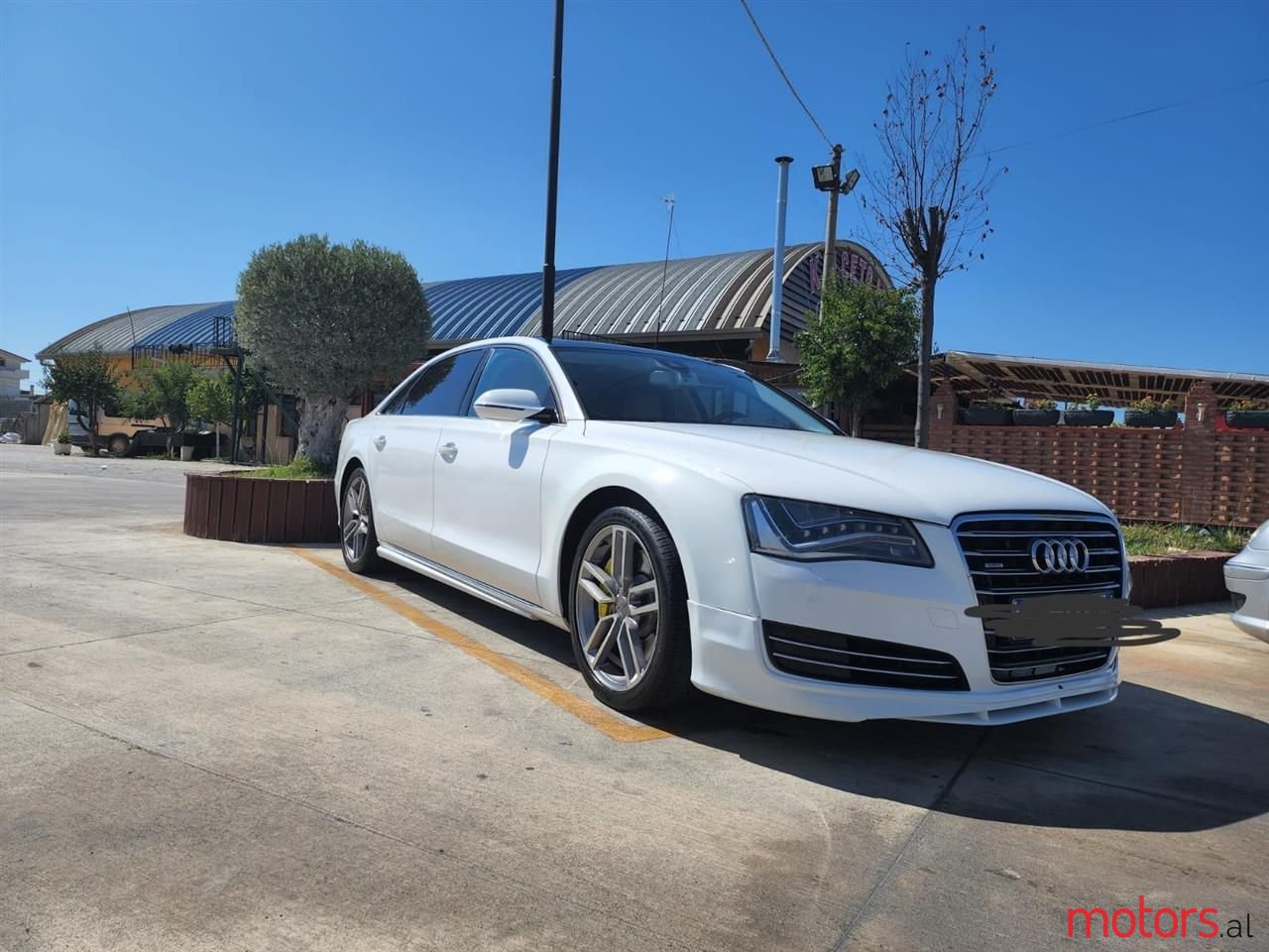 2011' Audi A8 photo #1