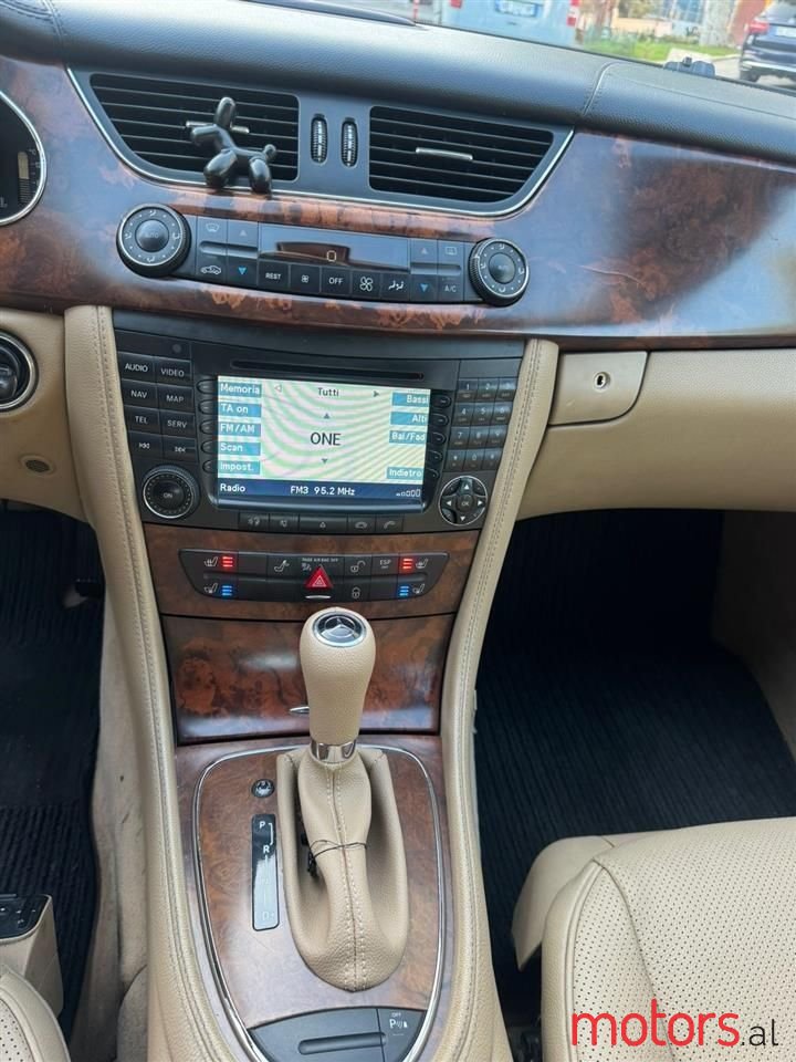2006' Mercedes-Benz CLS 320 photo #3