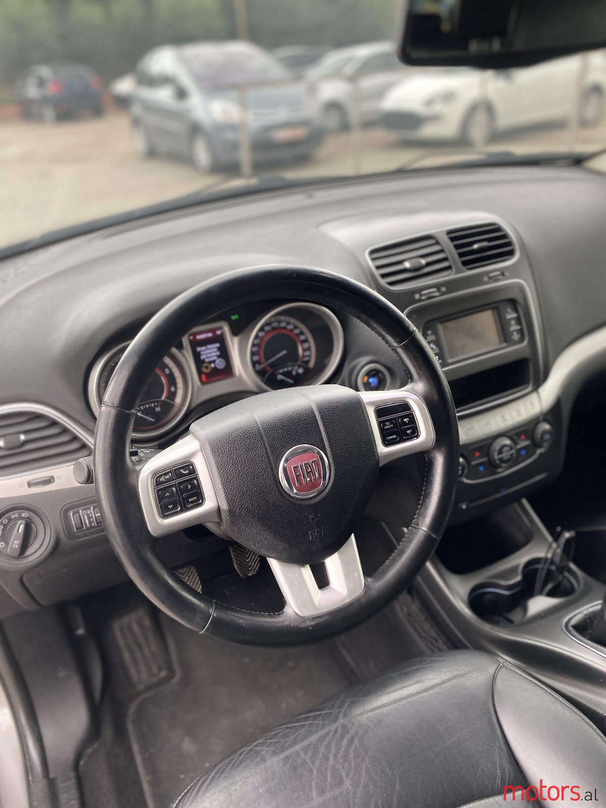 2011' Fiat Freemont photo #7