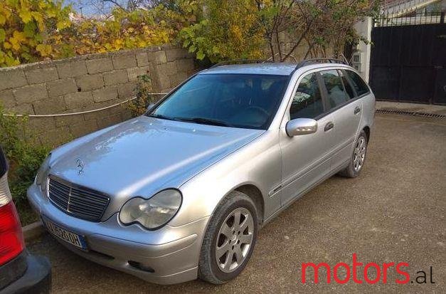 2004' Mercedes-Benz C-Class photo #1