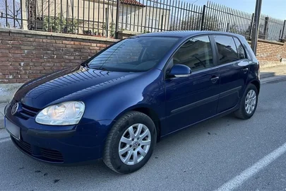 2004' Volkswagen Golf