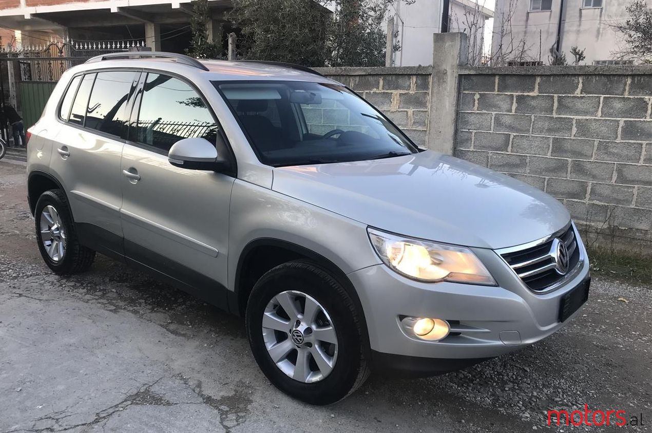 2009' Volkswagen Tiguan photo #1