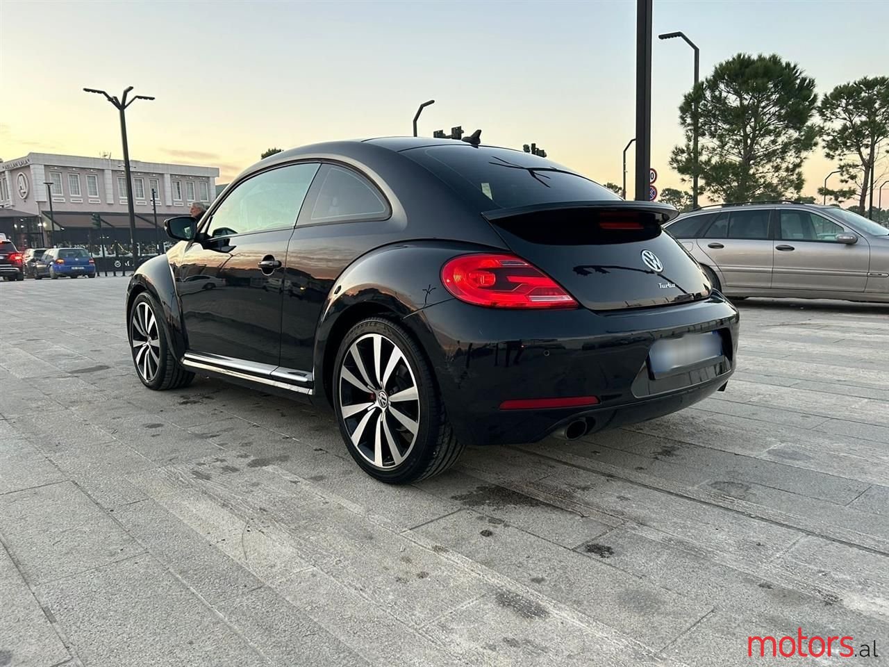 2011' Volkswagen Beetle photo #1