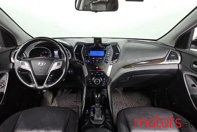 2013' Hyundai Santa Fe photo #2