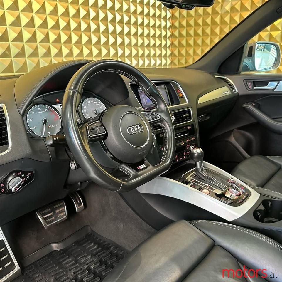 2015' Audi SQ5 photo #5