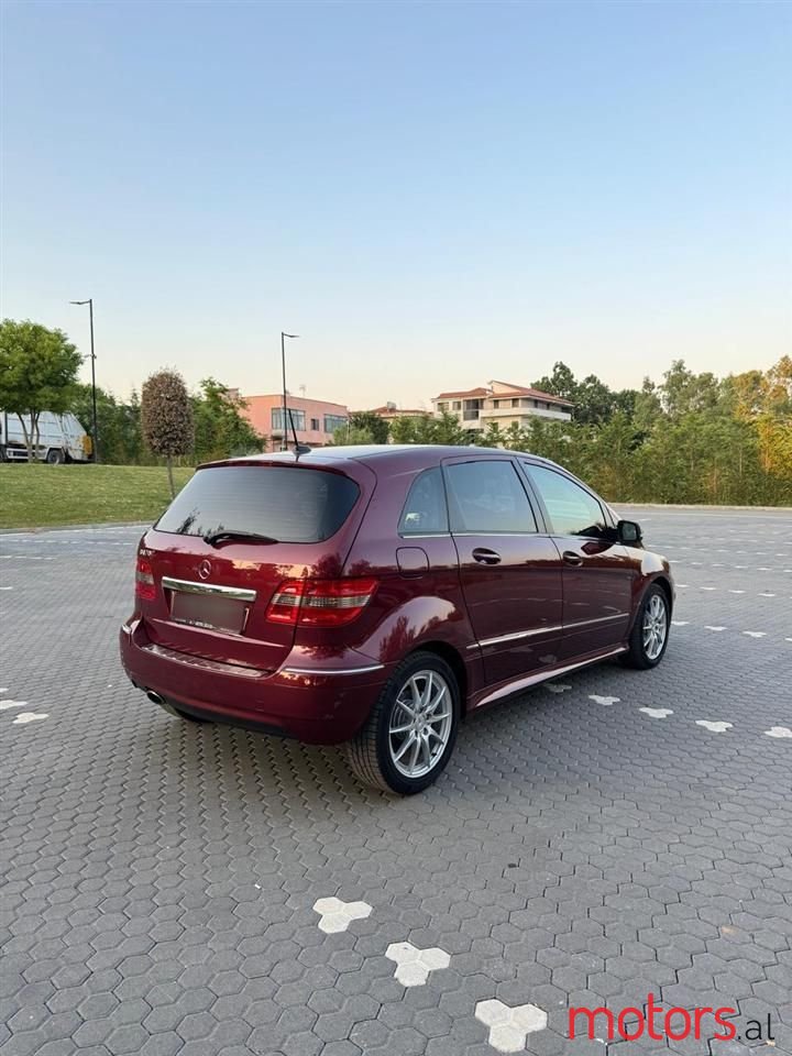 2009' Mercedes-Benz B 180 photo #2
