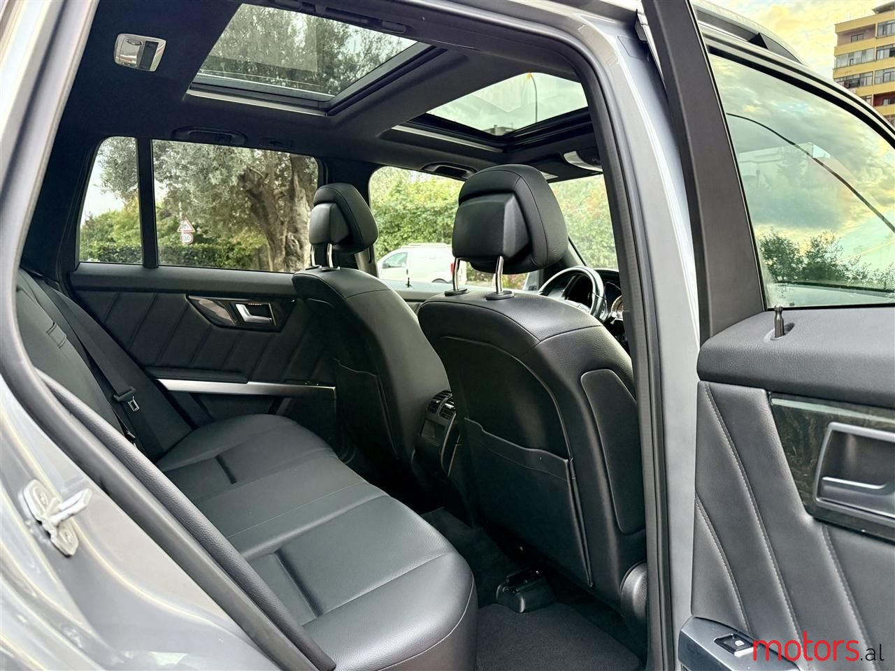 2015' Mercedes-Benz GLK 250 photo #6