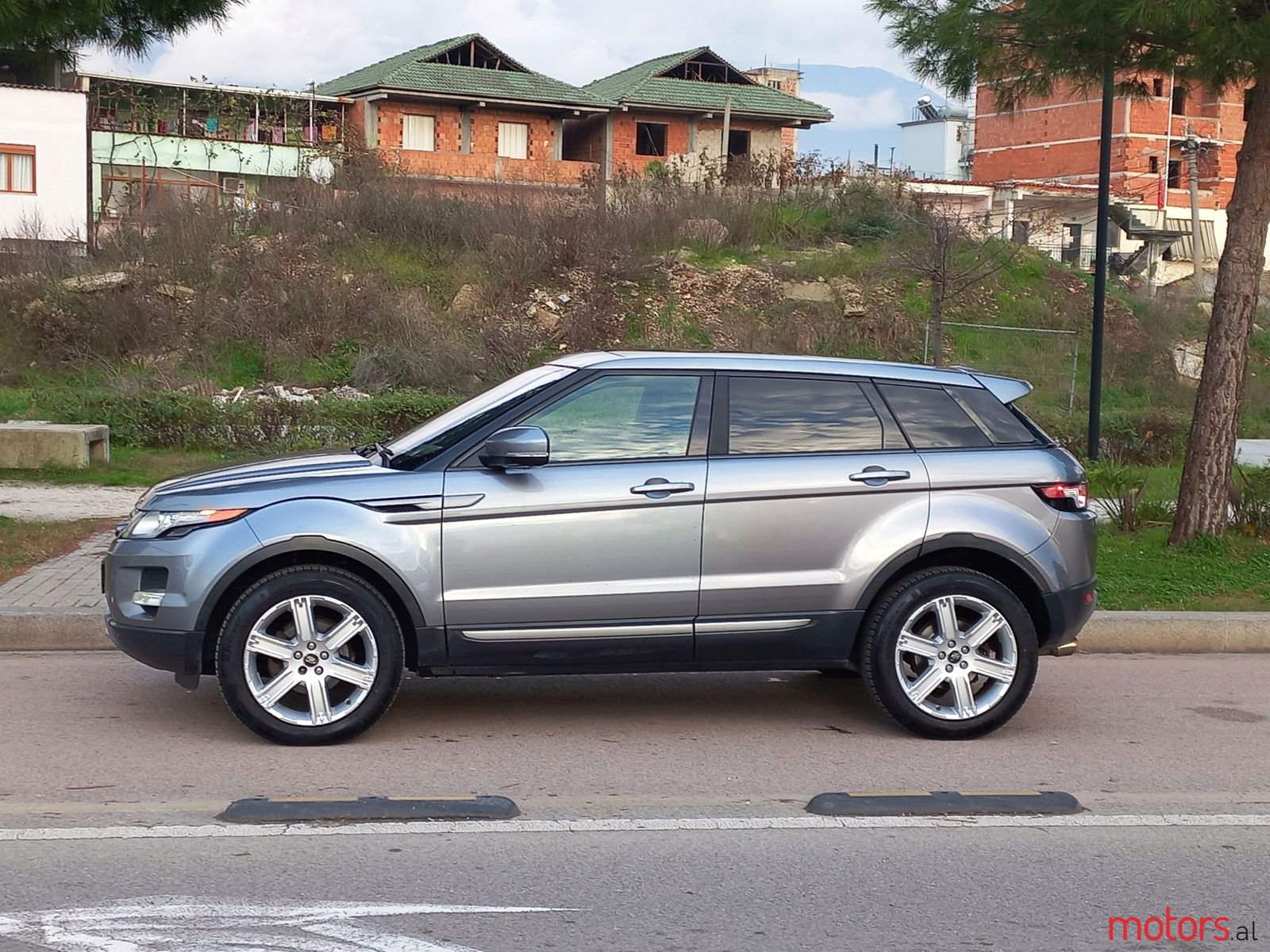 2013' Land Rover Range Rover Evoque photo #2