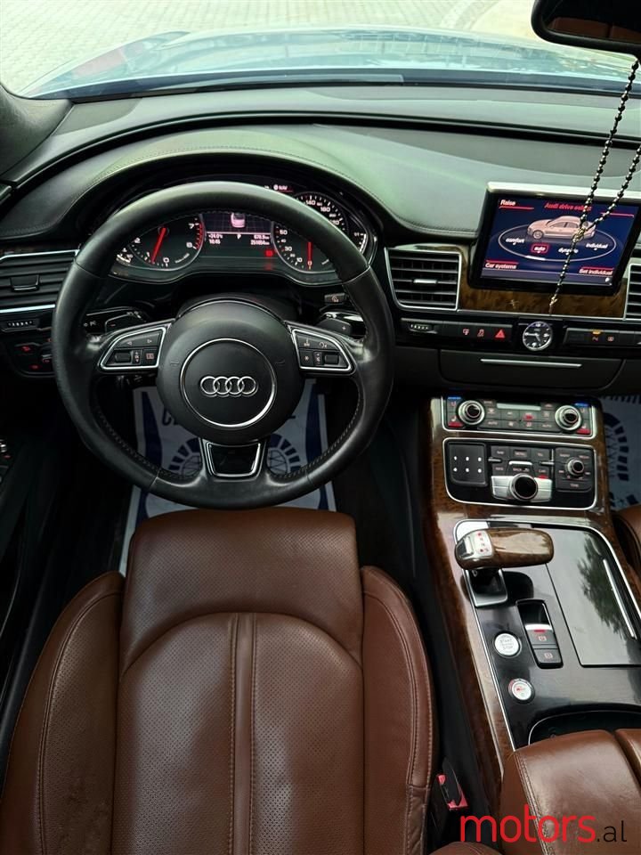 2011' Audi A8 photo #6