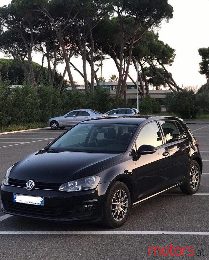 2010' Volkswagen Golf photo #1