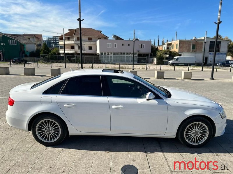 2012' Audi A4 photo #2