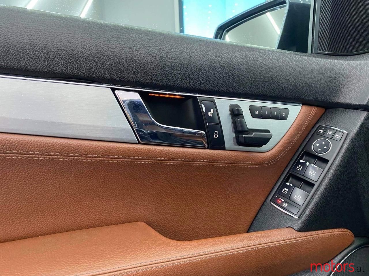 2008' Mercedes-Benz C 200 photo #5