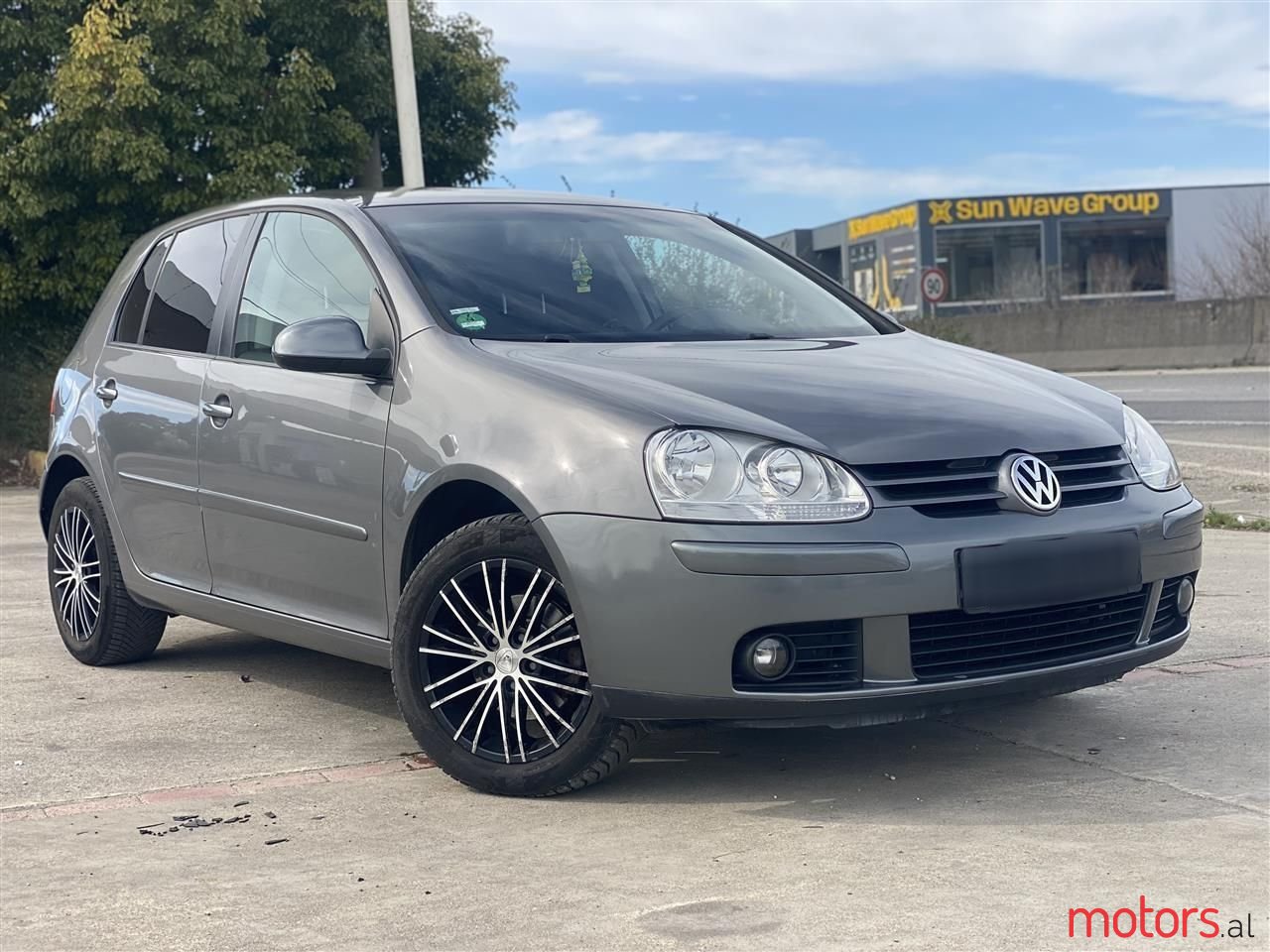 2008' Volkswagen Golf photo #1