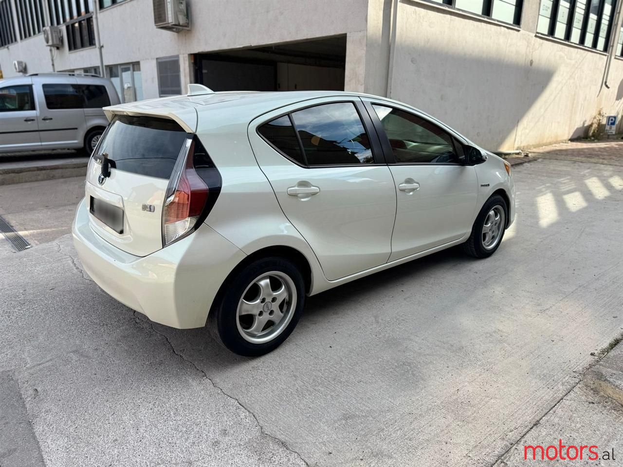 2015' Toyota Prius photo #5