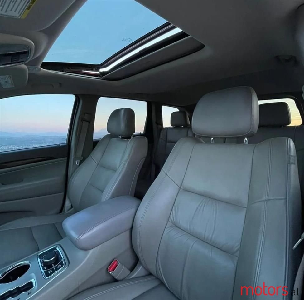 2012' Jeep Grand Cherokee photo #4