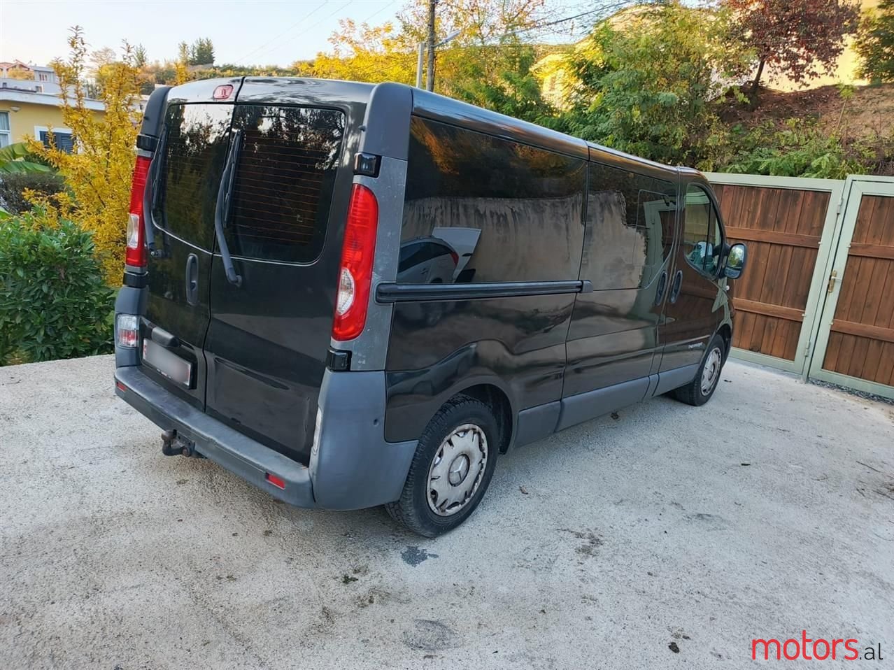 2011' Renault Trafic photo #1