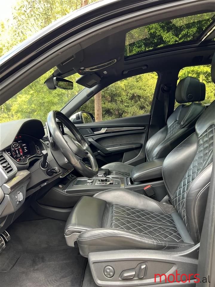 2018' Audi SQ5 photo #4