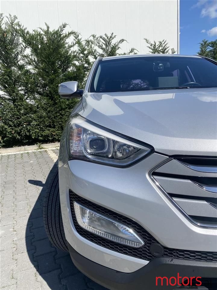 2013' Hyundai Santa Fe photo #5