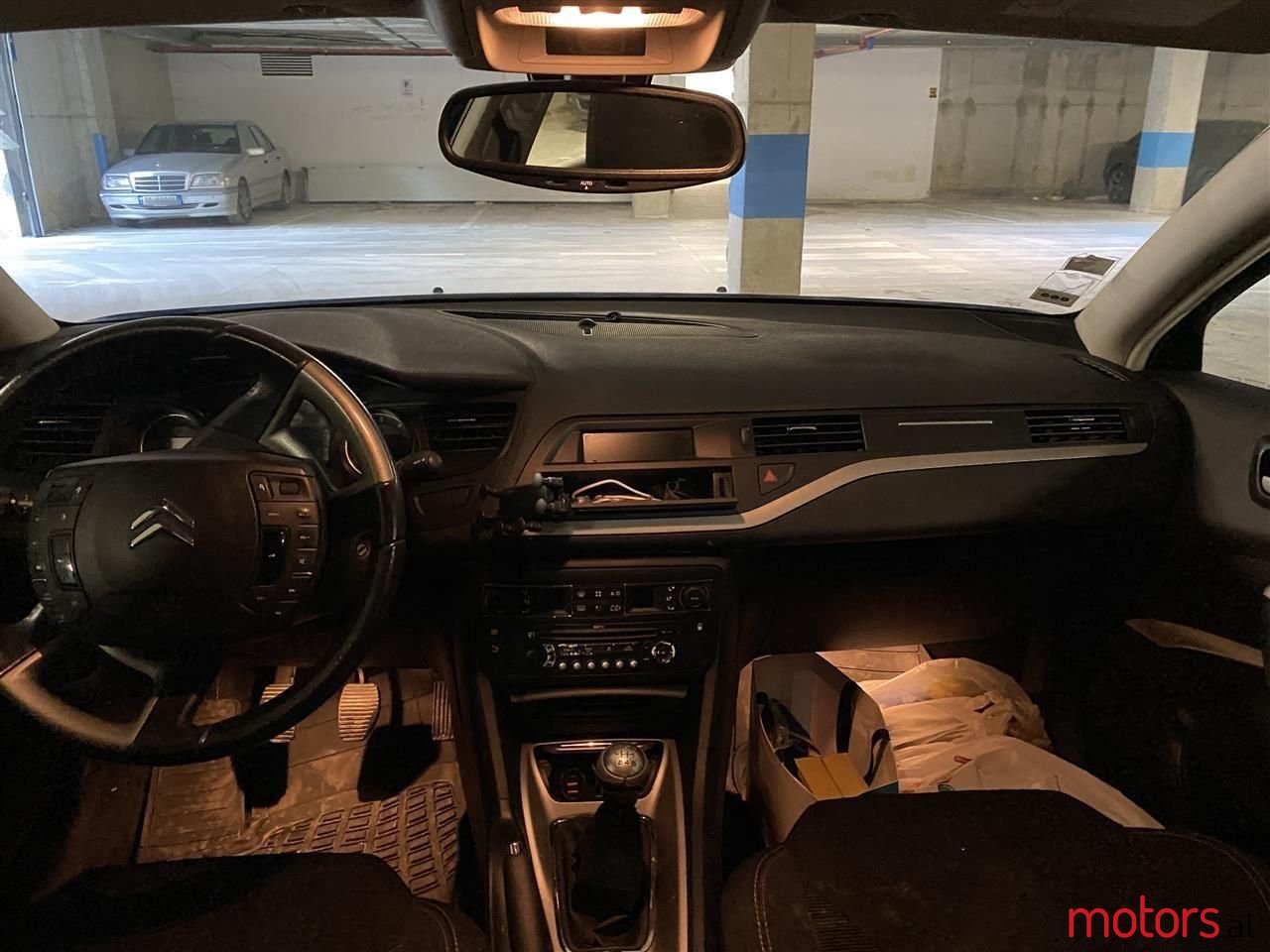 2010' Citroen C5 photo #5