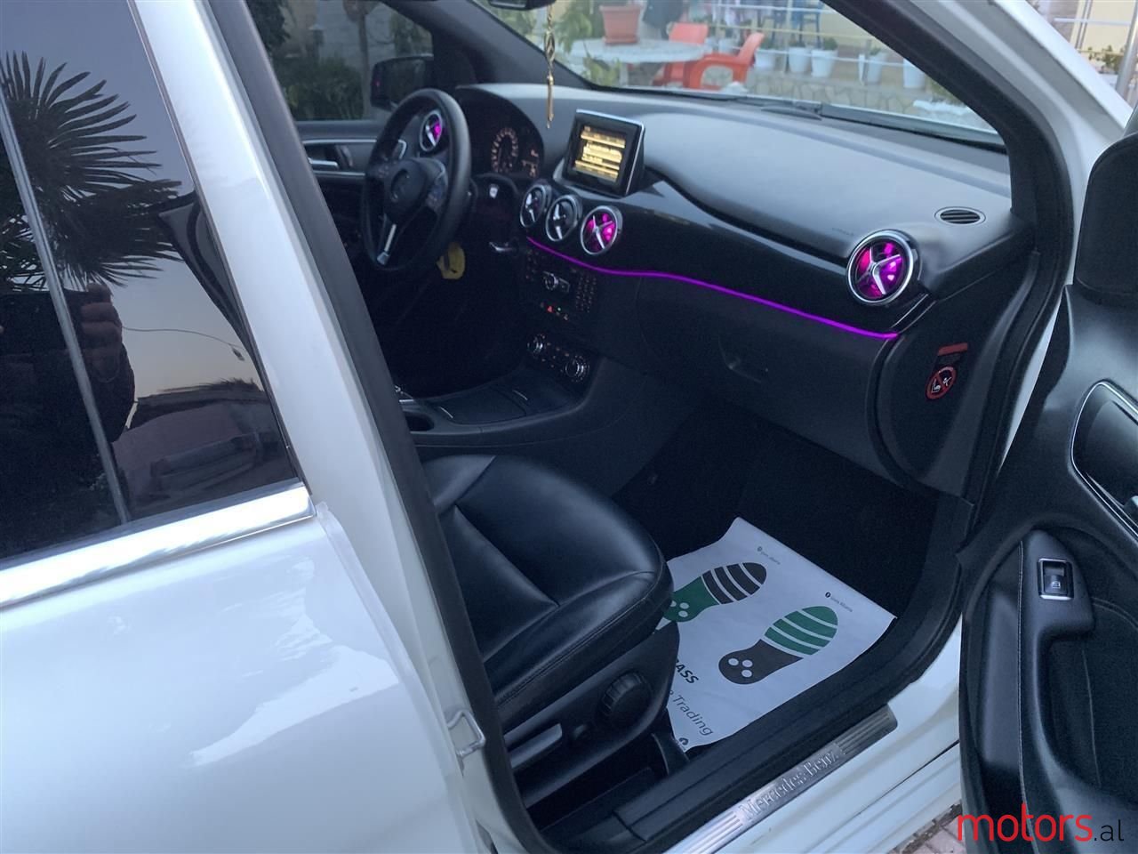 2013' Mercedes-Benz B 200 photo #4