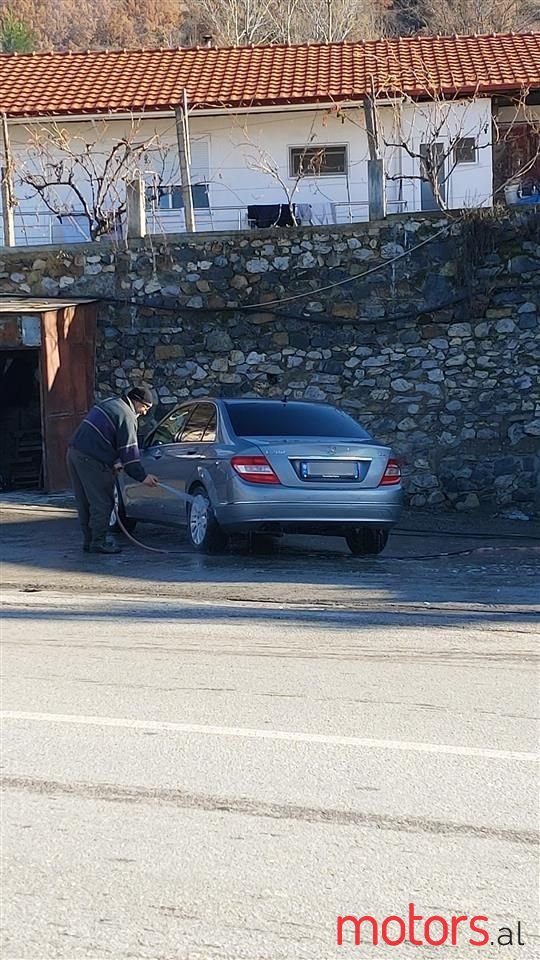 2010' Mercedes-Benz C 200 photo #3