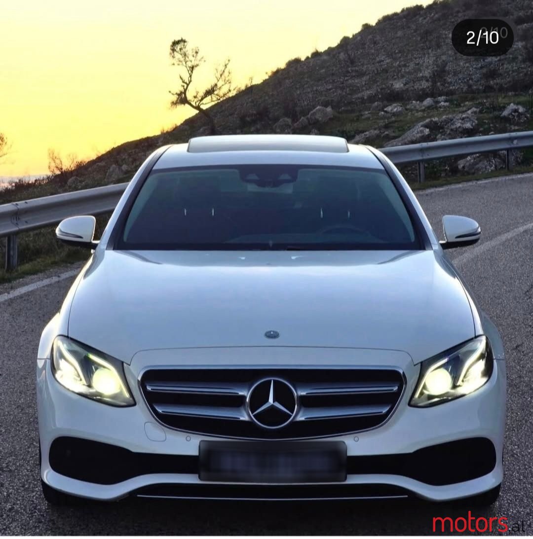 2017' Mercedes-Benz E 220 photo #5