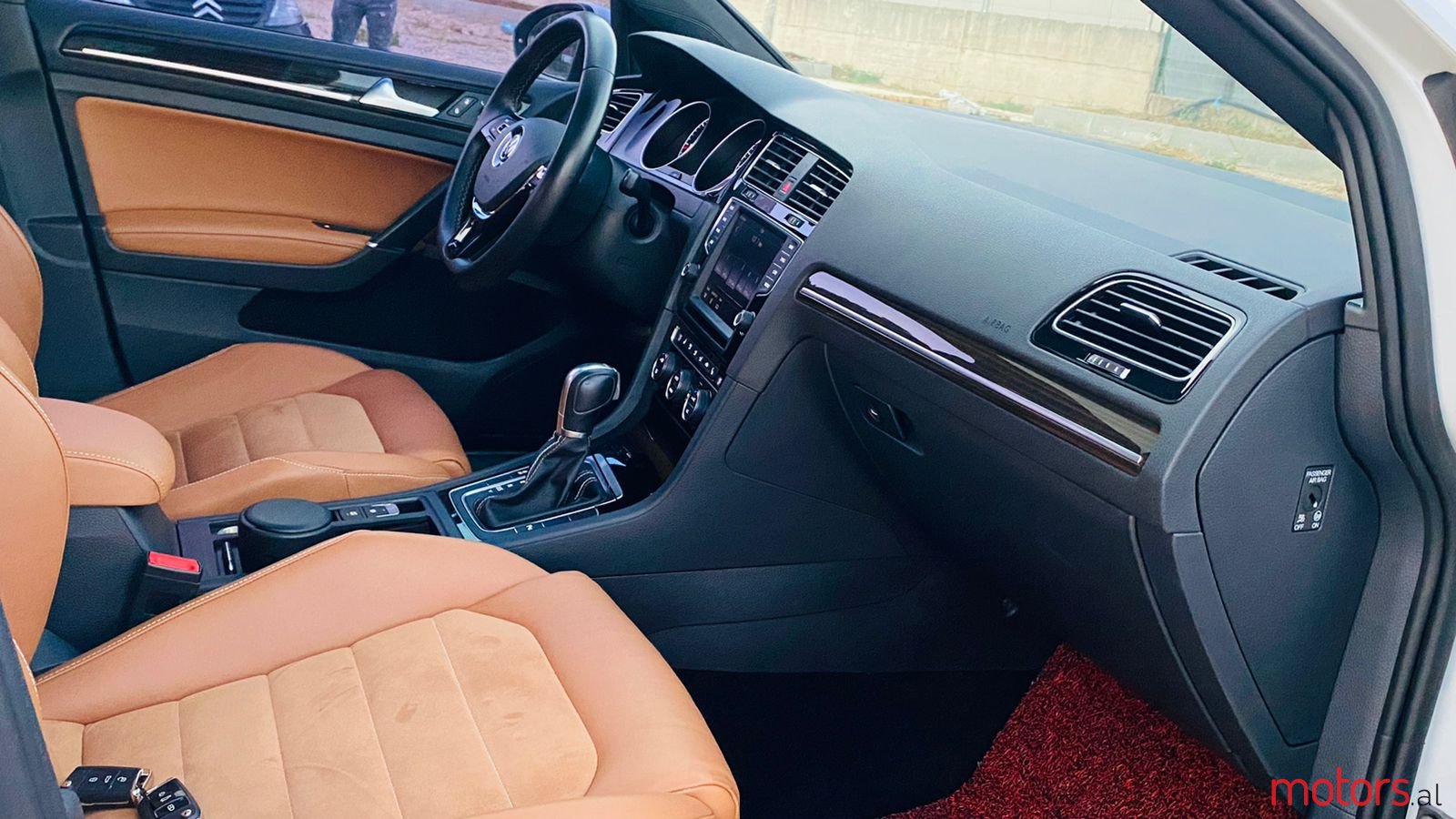 2015' Volkswagen Golf photo #5