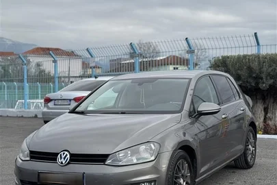 2014' Volkswagen Golf