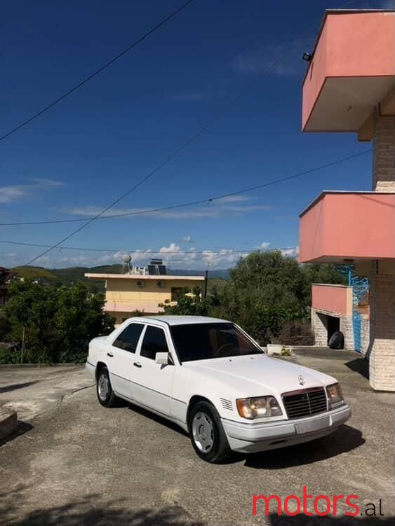 1994' Mercedes-Benz 250 photo #1